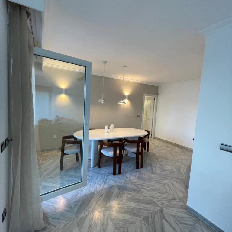 Apartamento en la Urb La Alcazaba Rio Verde - Apartamento - 28