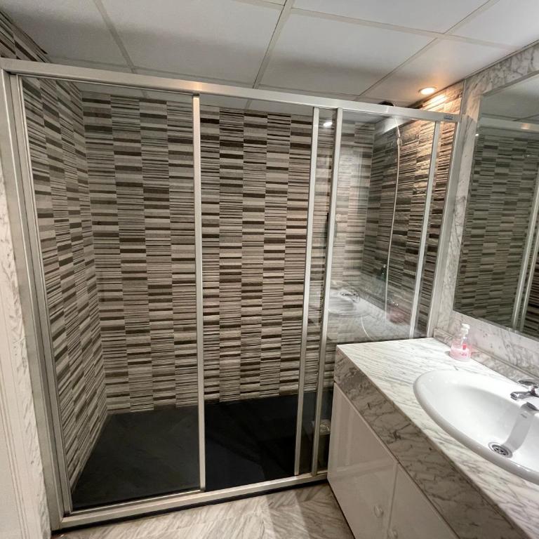 Apartamento en la Urb La Alcazaba Rio Verde - Apartamento - 35