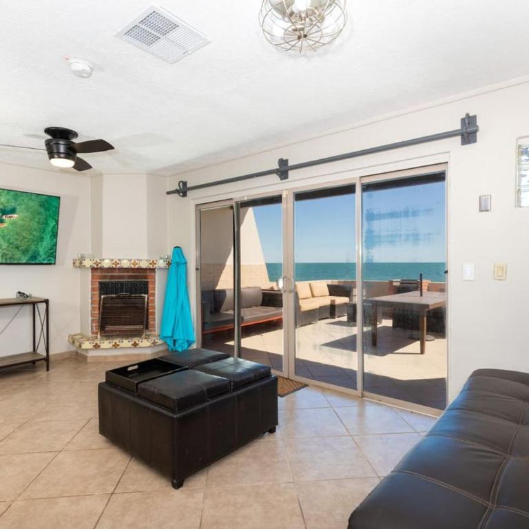 Las Brisas #8 Beachfront - On the sand and steps from Mannys for tacos & tequila - Casa de 3 dormitorios - 8