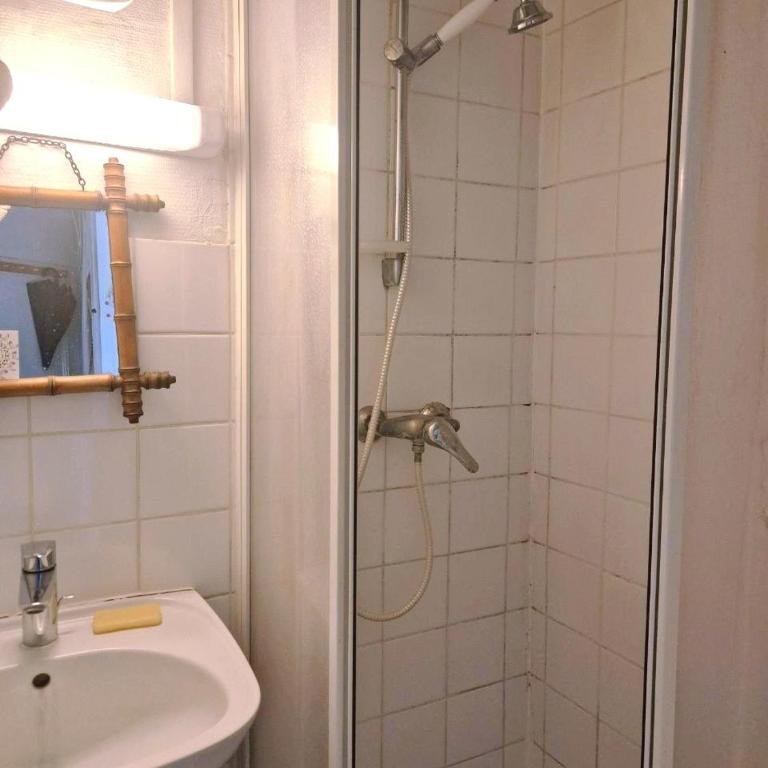 Superb studio Montmartre - One-Bedroom Apartment - 5