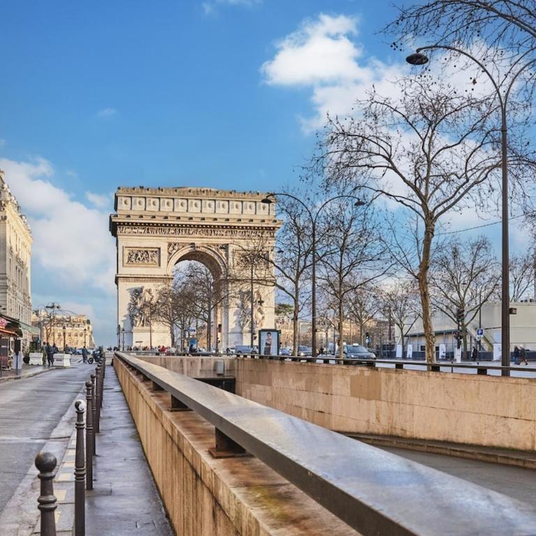 Luxurious airconditioned - Appartement 3 Chambres - 28