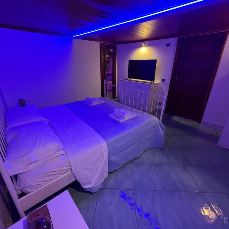 Cuore di Napoli - Appartamento con 2 Camere da Letto - 2