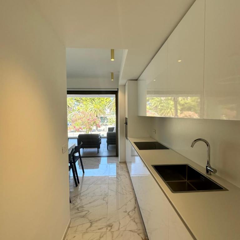 Domus Garden - Appartamento con 2 Camere da Letto - 4