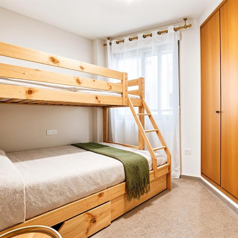 50 meters from the beach, with a pool and balcony - Apartment mit 2 Schlafzimmern - 49