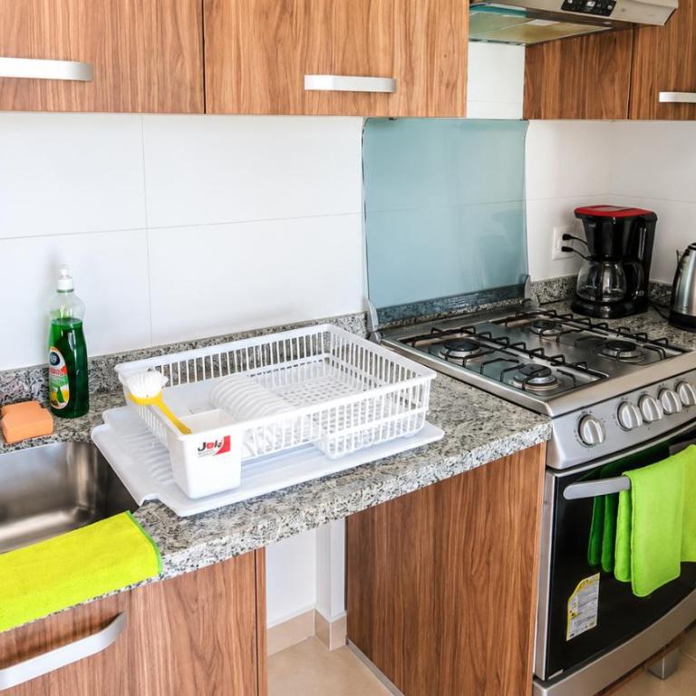 Stylish High-Rise, Pool, HotTubKing Size Bed - Apartamento Deluxe - 10