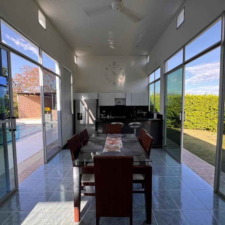 Casa Girardot Cundinamarca - Six-Bedroom House - 3