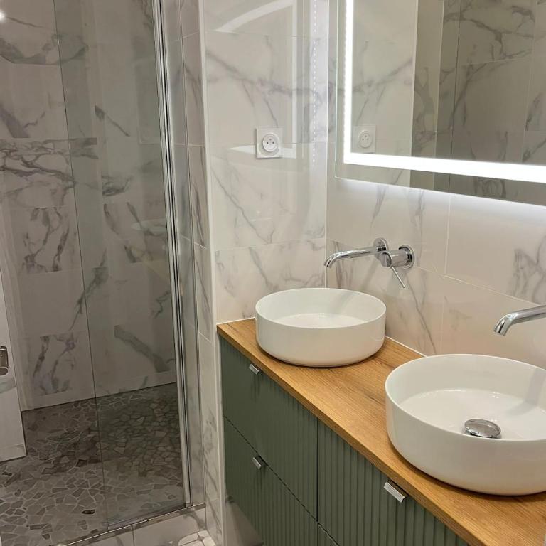 Le Grand Parisien Spaciou - Appartement - 25