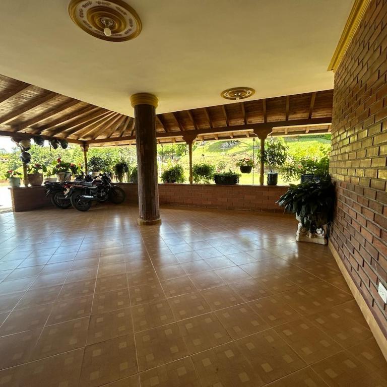 El Peñol caminos del sol with a view of the dam - Villa Deluxe - 14