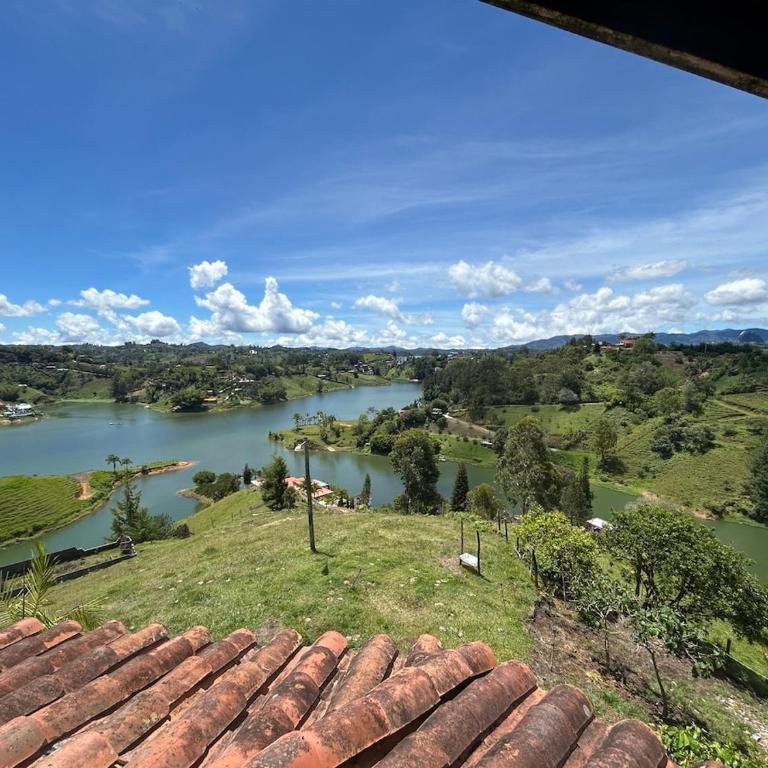 El Peñol caminos del sol with a view of the dam - Villa Deluxe - 15