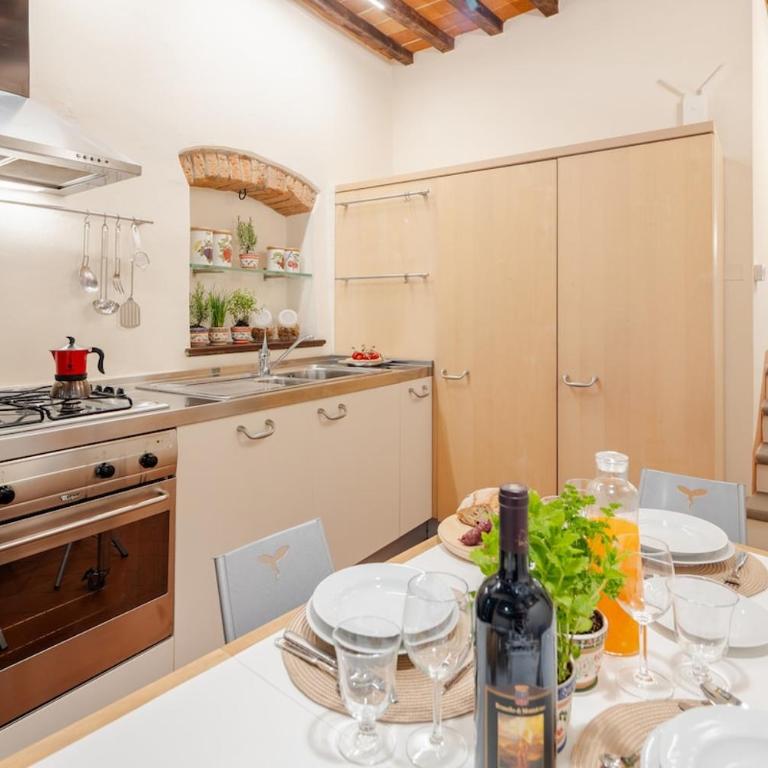 Arezzo Centre, Prestigious Apartment with a View - Appartamento con 2 Camere da Letto e Balcone - 12