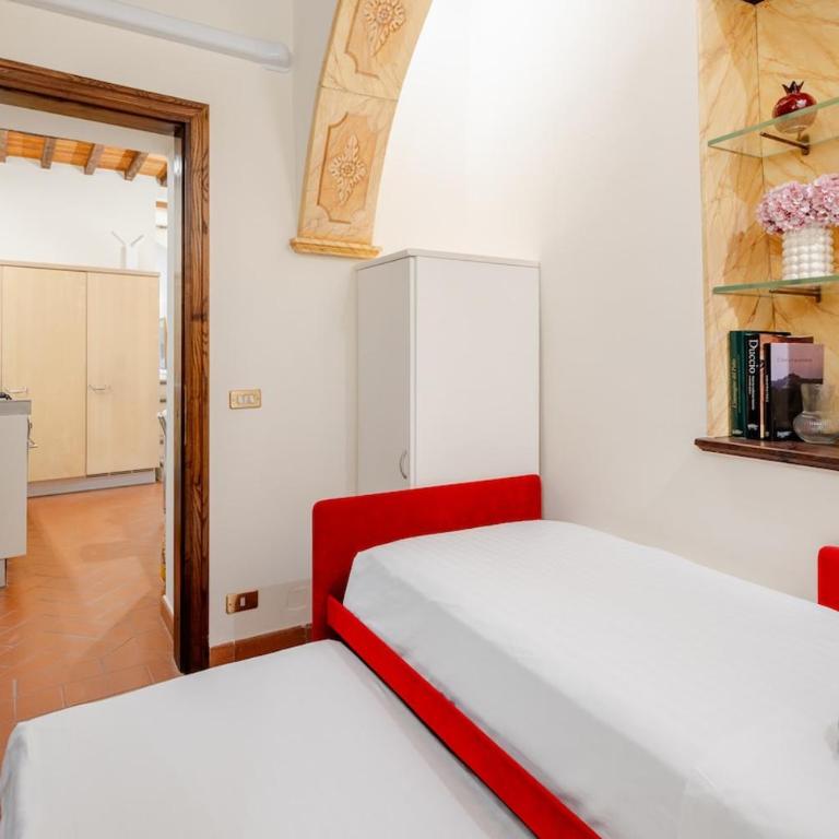 Arezzo Centre, Prestigious Apartment with a View - Appartamento con 2 Camere da Letto e Balcone - 21