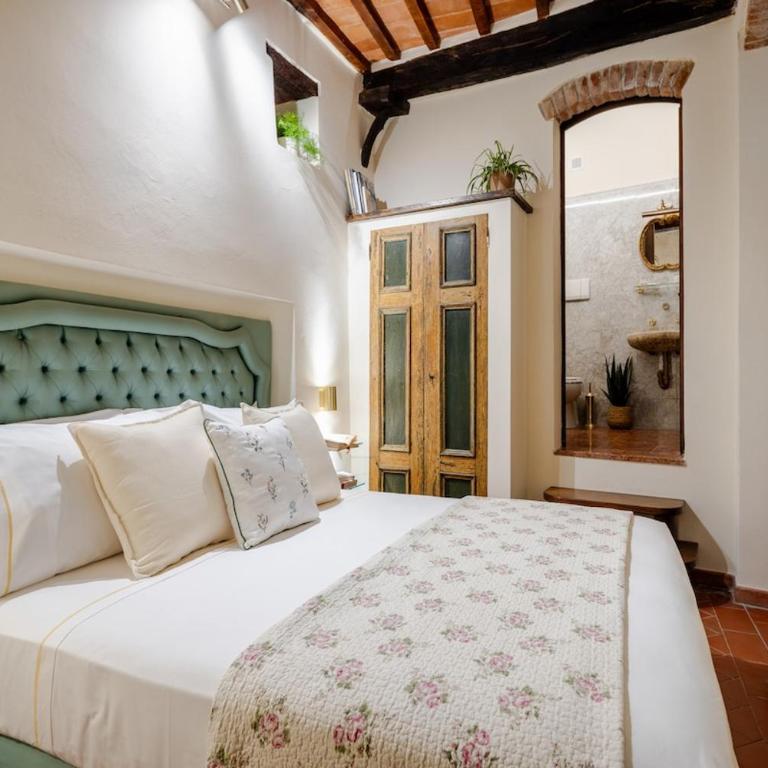 Arezzo Centre, Prestigious Apartment with a View - Appartamento con 2 Camere da Letto e Balcone - 2