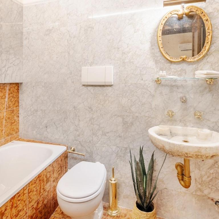 Arezzo Centre, Prestigious Apartment with a View - Appartamento con 2 Camere da Letto e Balcone - 39