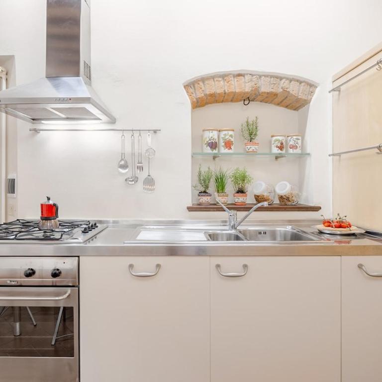 Arezzo Centre, Prestigious Apartment with a View - Appartamento con 2 Camere da Letto e Balcone - 43