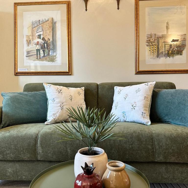 Arezzo Centre, Prestigious Apartment with a View - Appartamento con 2 Camere da Letto e Balcone - 73