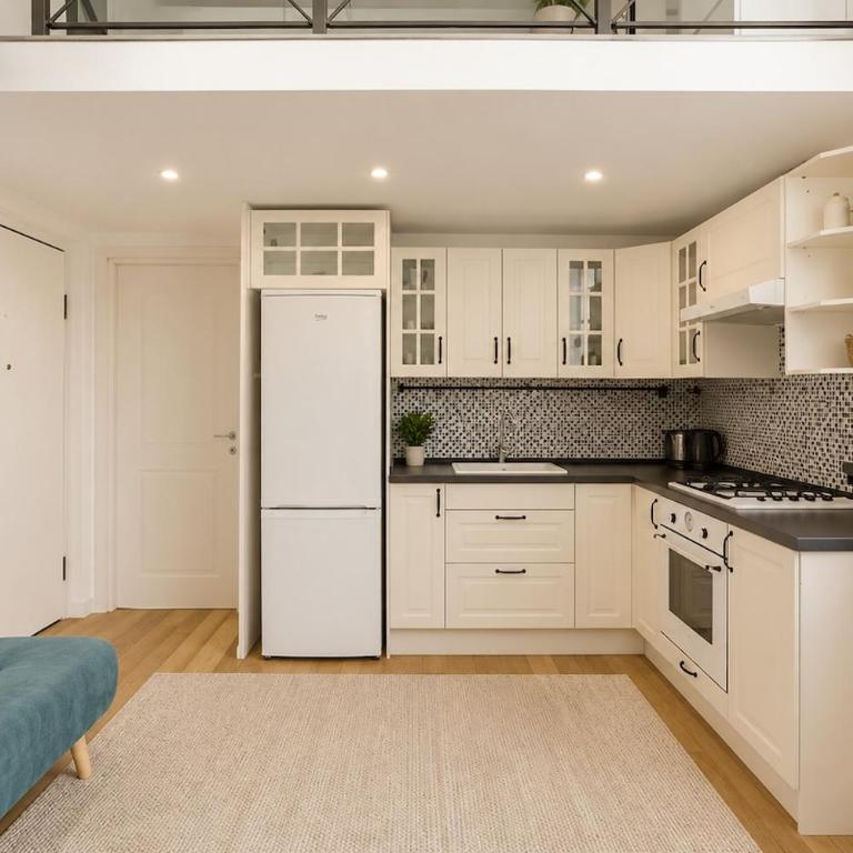 Cozy Duplex in NoLo - Next to M1 - AC & WiFi - Appartamento con 2 Camere da Letto - 3