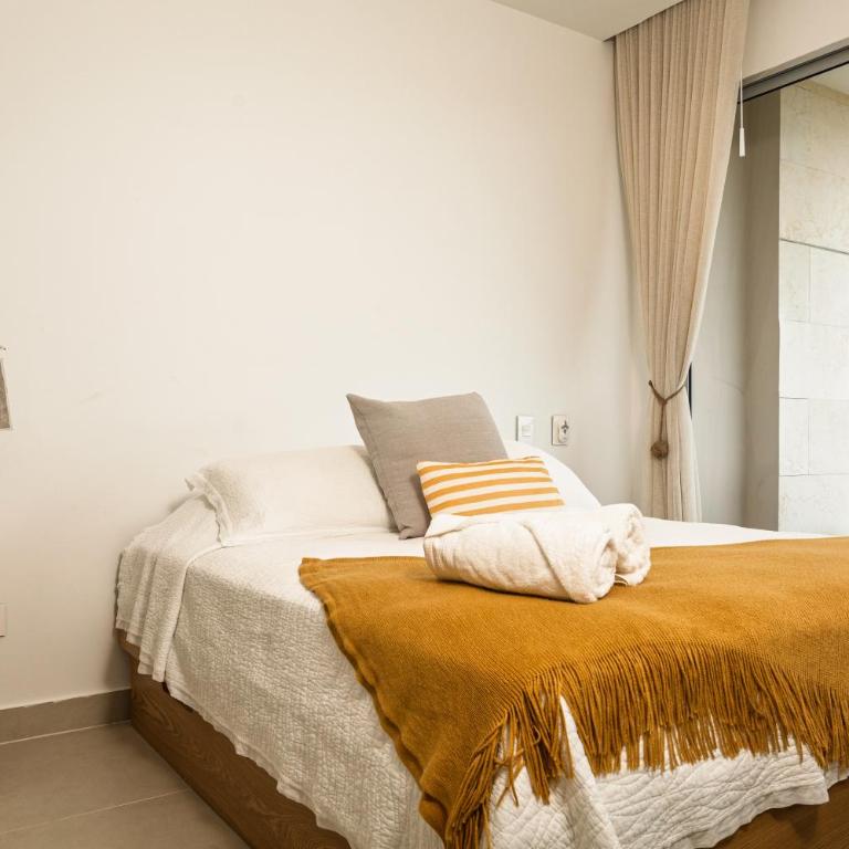 Lagoon View for 8 Guests - Two-Bedroom Apartment - 20