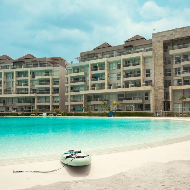 Lagoon View for 8 Guests - Two-Bedroom Apartment - 38