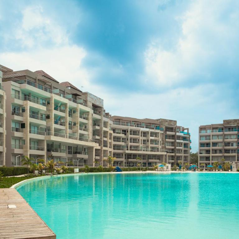 Lagoon View for 8 Guests - Two-Bedroom Apartment - 36