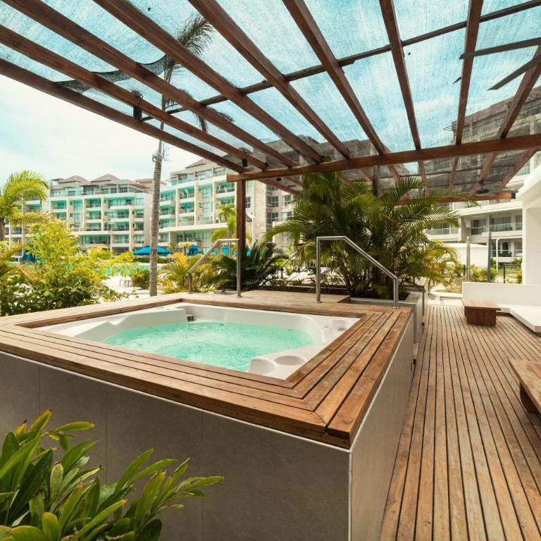 Lagoon View for 8 Guests - Two-Bedroom Apartment - 50