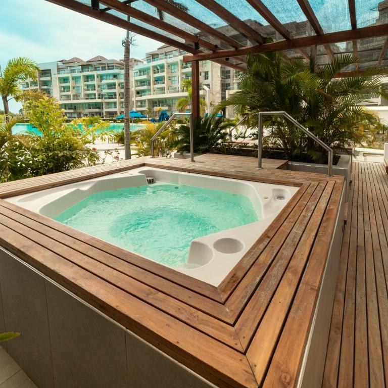 Lagoon View for 8 Guests - Two-Bedroom Apartment - 52
