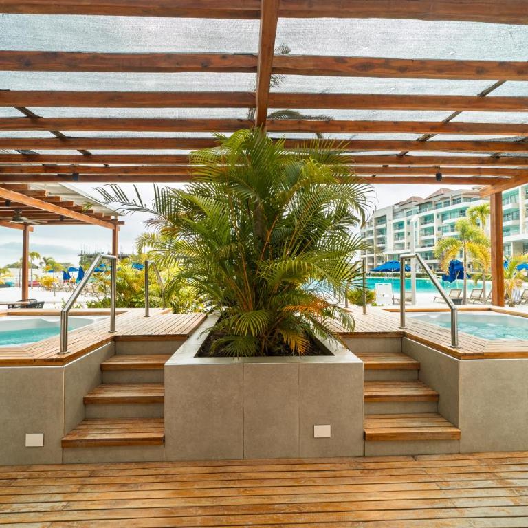Lagoon View for 8 Guests - Two-Bedroom Apartment - 53