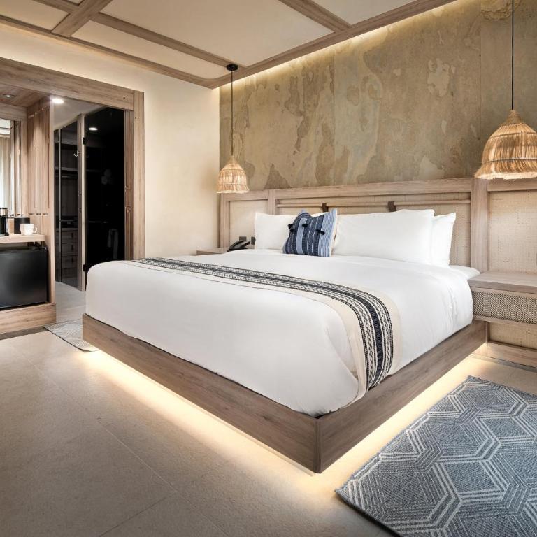 Hotel Indigo Playa del Carmen by IHG - Standard King Room - 10
