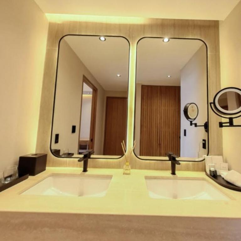 Inna Resort & Spa - Panoramic Oceanfront Master Suite - 7