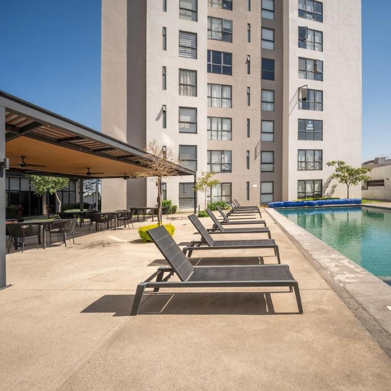 Apartamento equipado, piscina, padel y gimnasio - Three-Bedroom Apartment - 35