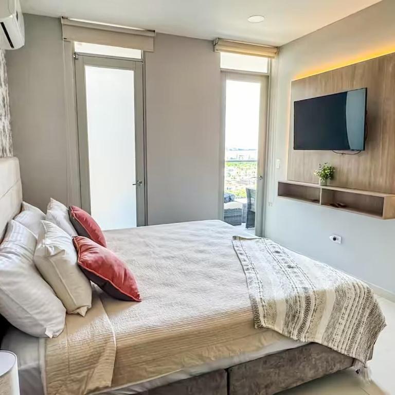 Apto de Lujo 2 Hab con Balcón y Vista al Mar - Two-Bedroom Apartment - 12
