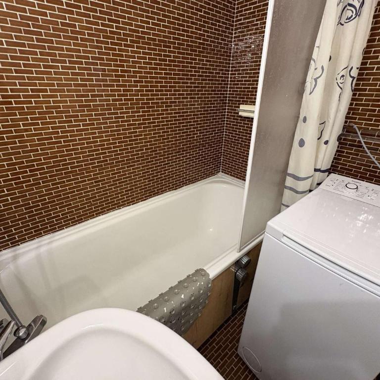 Appartement avec piscine - 6 pers. - FR-1-250-343 - Apartment - 12