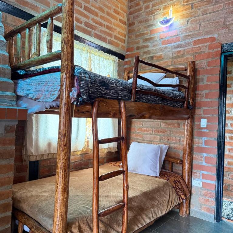 Hosteria Chyrywasy Home - Habitación Familiar con balcón - 4