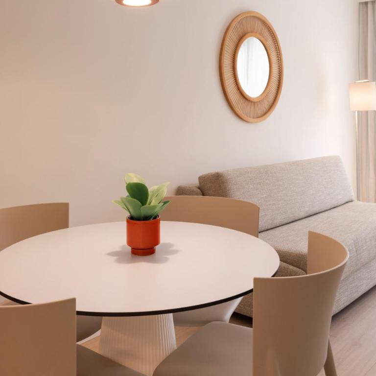 SOL by Meliá Sancti Petri - Suite Sol con jardín privado - 8