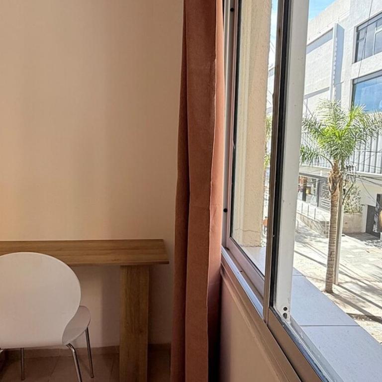 Excelente depto con Cochera en la Peatonal - Apartamento de 2 dormitorios - 8