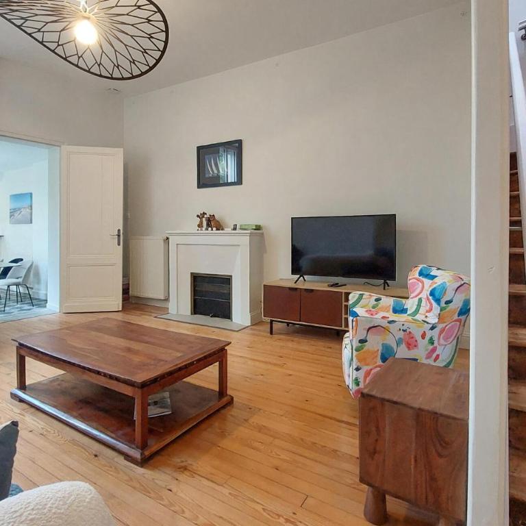 Charmante Maison Proche Plage - Three-Bedroom Townhouse - 1