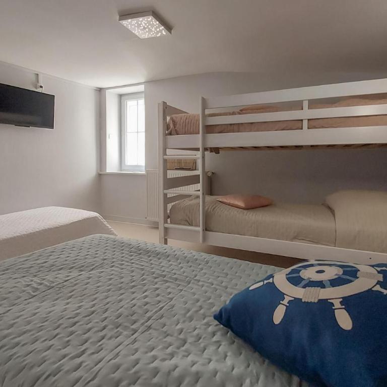 Charmante Maison Proche Plage - Three-Bedroom Townhouse - 12