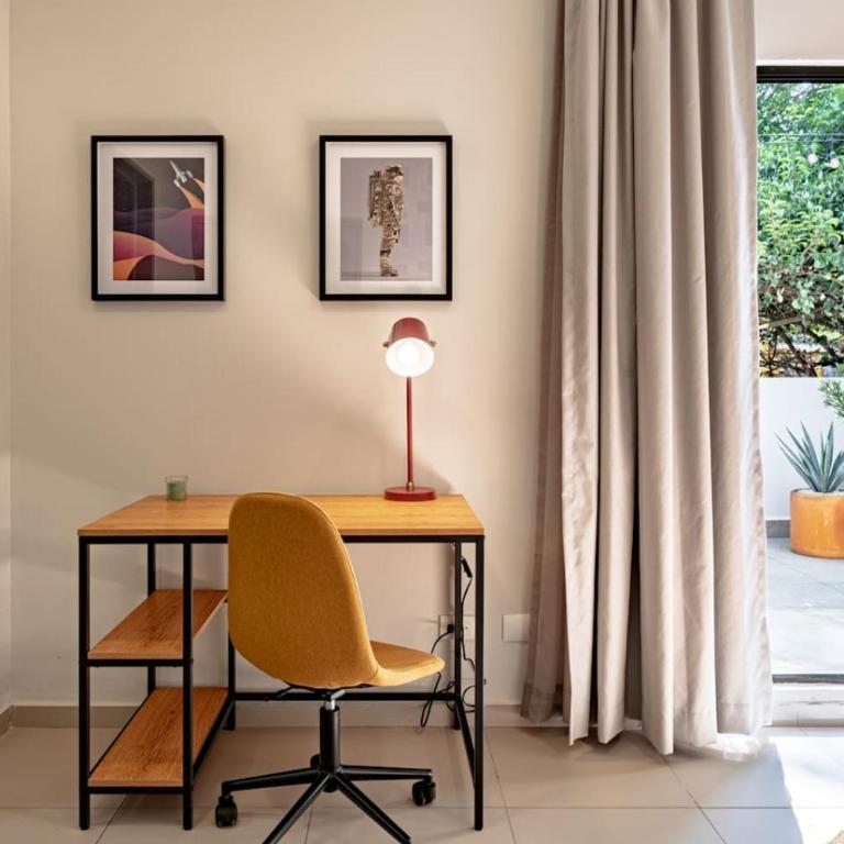 Spacious Condesa Stay, Rooftop Dining, BBQ - Vacation Home - 82