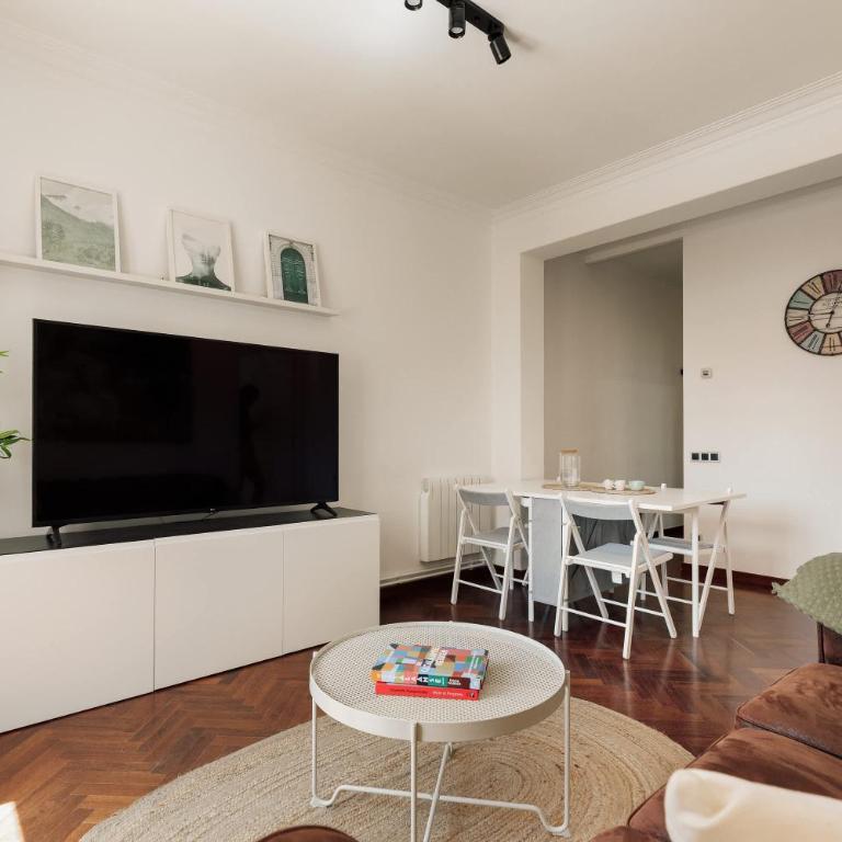 Enjoy Apartments Paz 1 - Bright apartment near Sagrada Familia - Apartamento - 5