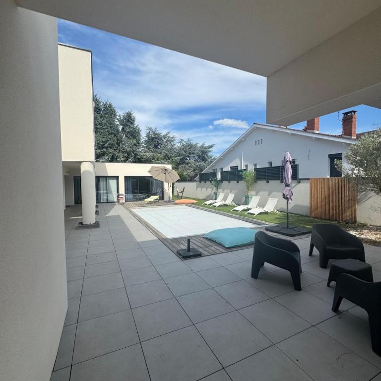 Villa-Metro-Tram-10pe-Pool-Air conditioning-Gym - Villa - 60