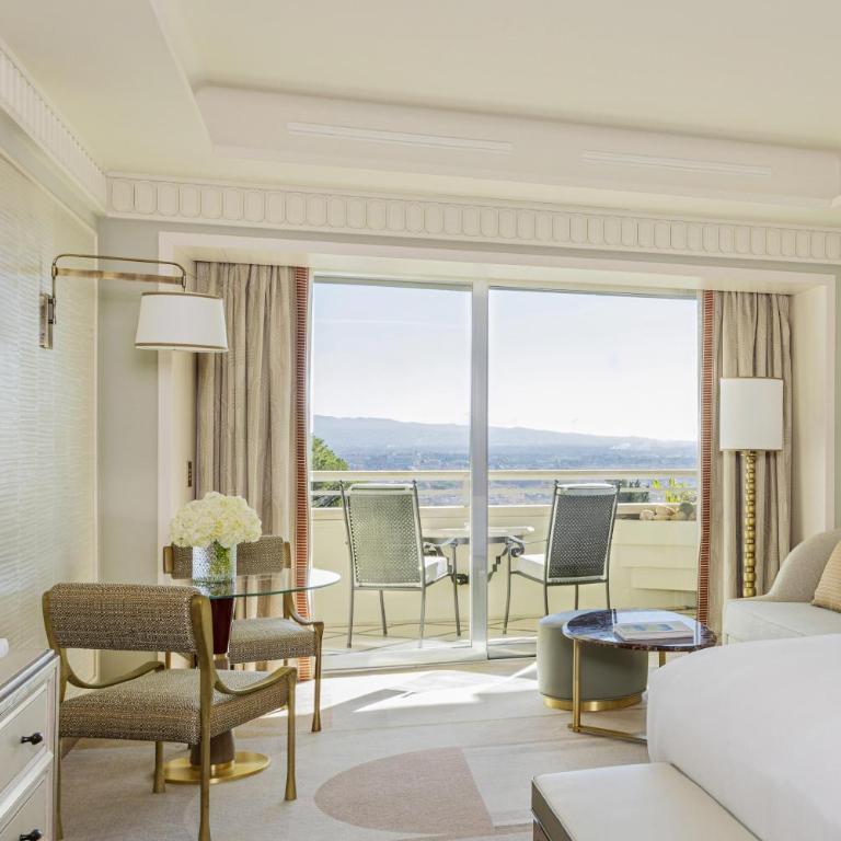 Rome Cavalieri, A Waldorf Astoria Hotel - Premier Room with Two Twin Beds and Rome View - 1