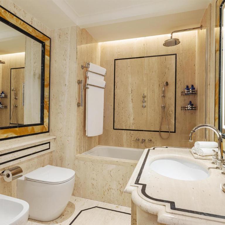 Rome Cavalieri, A Waldorf Astoria Hotel - Premier Family Connecting Room - 2