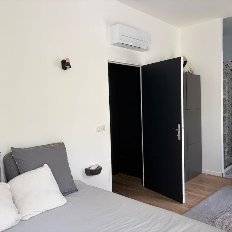 Elegant Duplex with Air Conditioning - Appartement 3 Chambres - 9