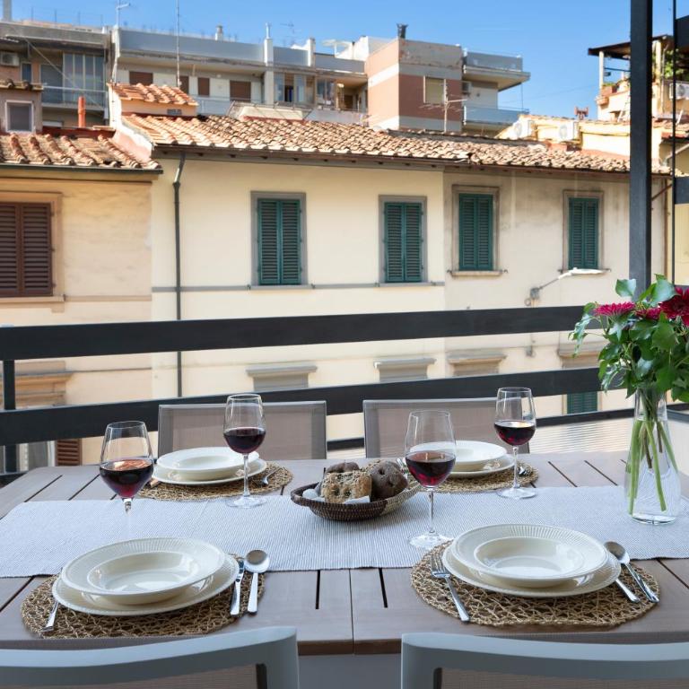 Angelico apt con balcone e ascensore - Two-Bedroom Deluxe Apartment with Balcony - 24
