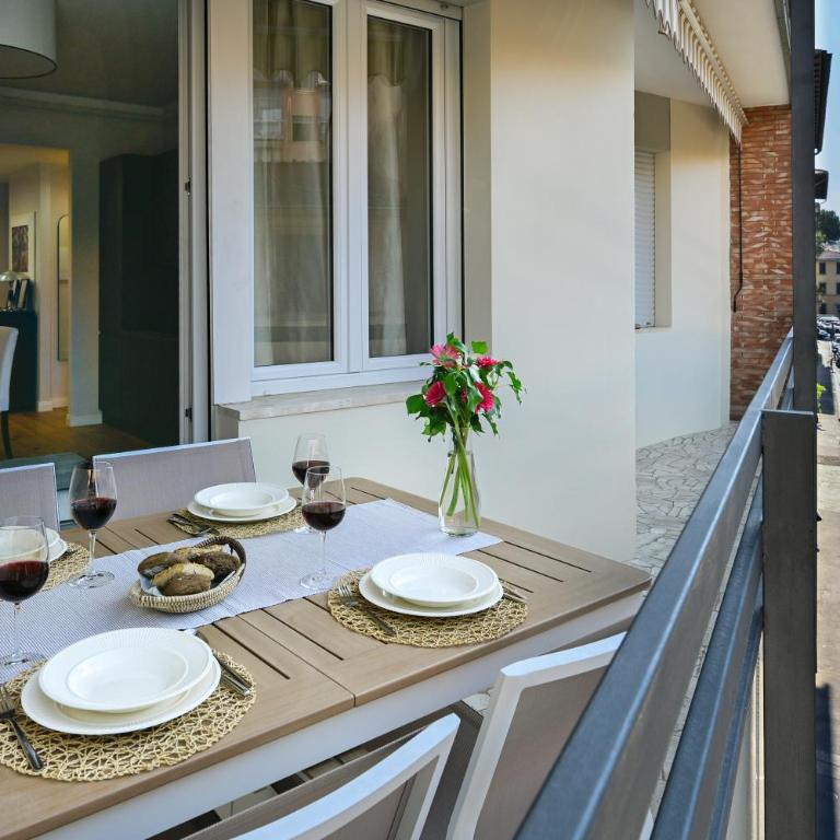 Angelico apt con balcone e ascensore - Two-Bedroom Deluxe Apartment with Balcony - 27