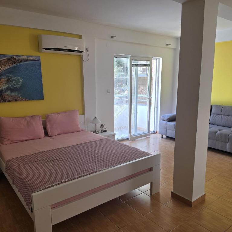 Milly Apartment - One-Bedroom Apartment - 1