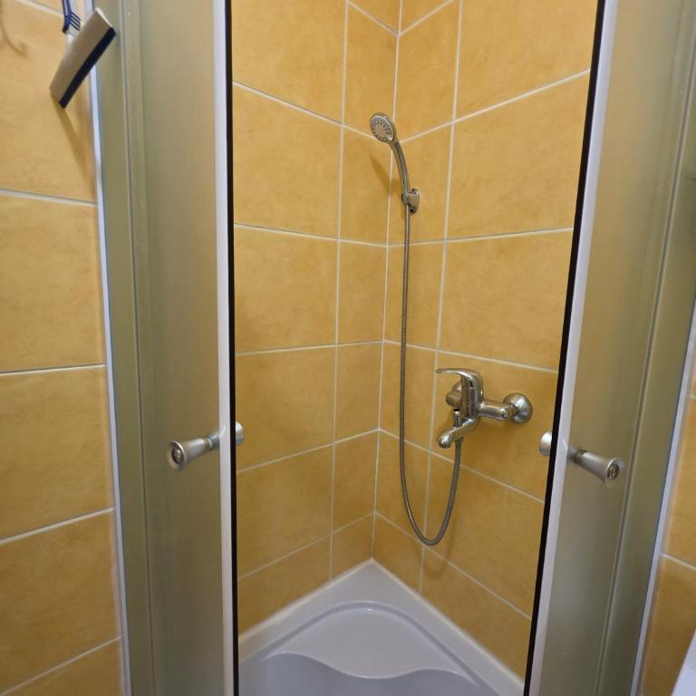 Milly Apartment - One-Bedroom Apartment - 8