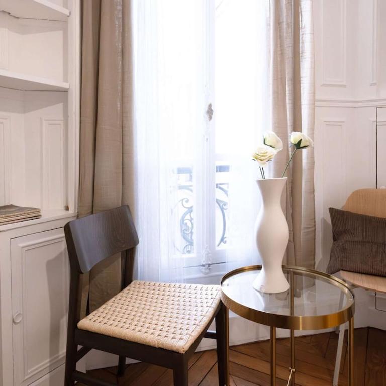 Golden Triangle 3BR - Apartment - 2