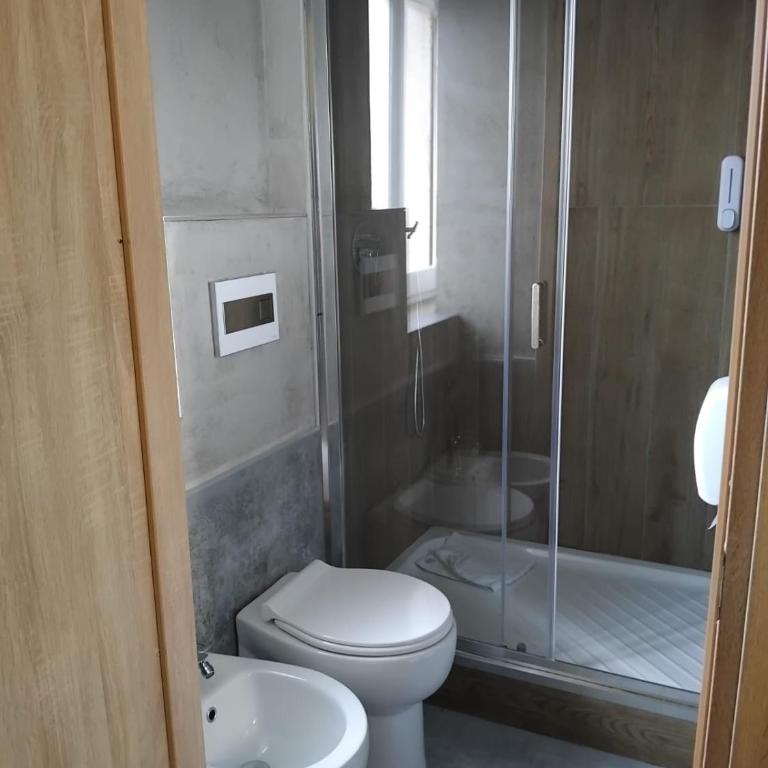 Home 65 Catania - Double Room with Private Bathroom - 6