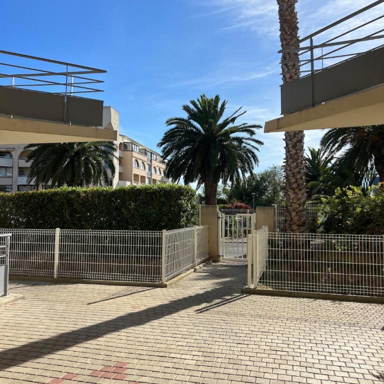 T2 proche plage, parking et terrasse - Appartement 1 Chambre - 18