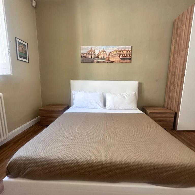 Three Separate Homes In Historic Areas of Rome, Two Next to The Colosseum, One Next to The Vatican, Both Near Metro Stations - Appartamento Familiare con 2 Camere da Letto e Vista - 10
